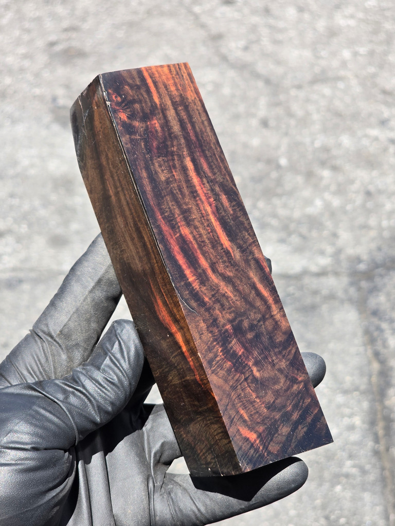 Curly Siam Rosewood 33 (1.7 x 1.3 x 6.2)
