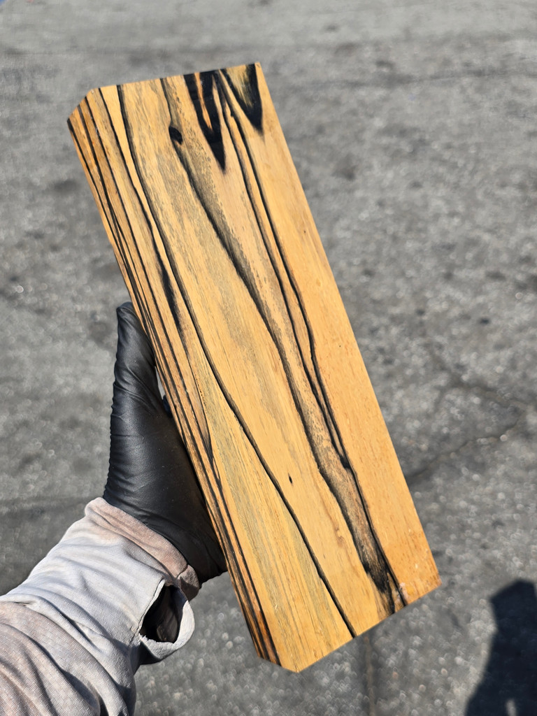 Black And White Ebony 13 (3.85 x 1.75 x 12)