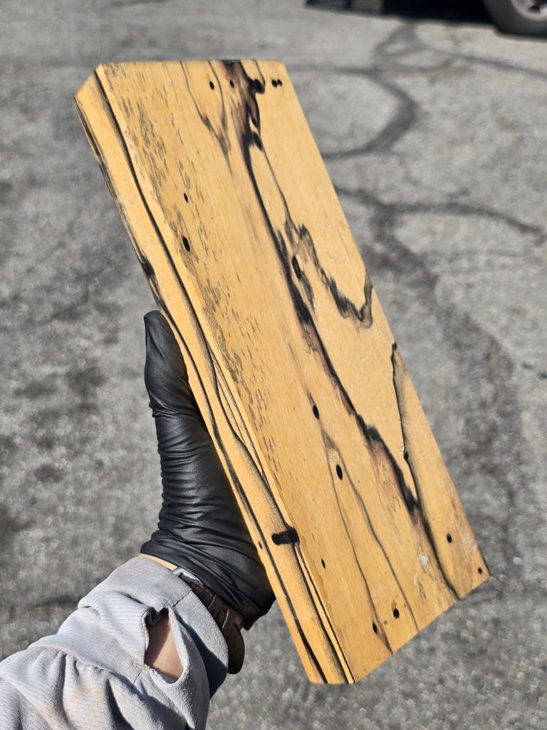 Black and White Ebony 28 (4.45 x 1.35 x 11.75)