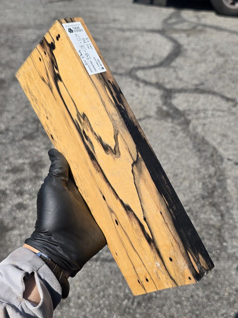 Black and White Ebony 28 (4.45 x 1.35 x 11.75)