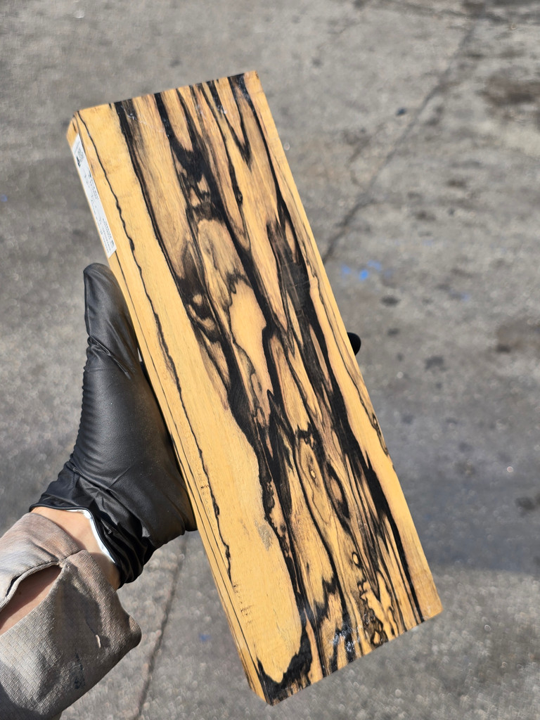 Black and White Ebony 47 (4 x 1.4 x 12.4)