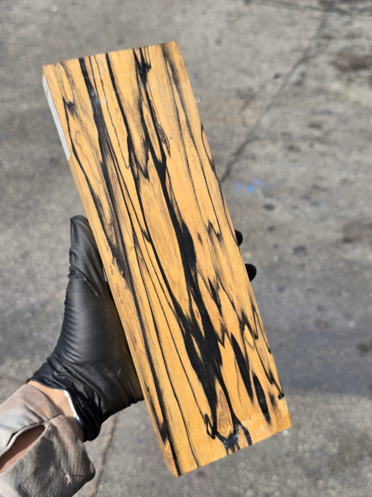 Black and White Ebony 48 (4 x 1.4 x 12.25)