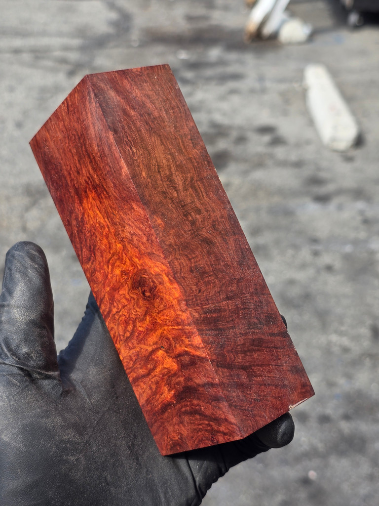 Viet Rosewood Burl 1 (2.4 x 1.75 x 6)