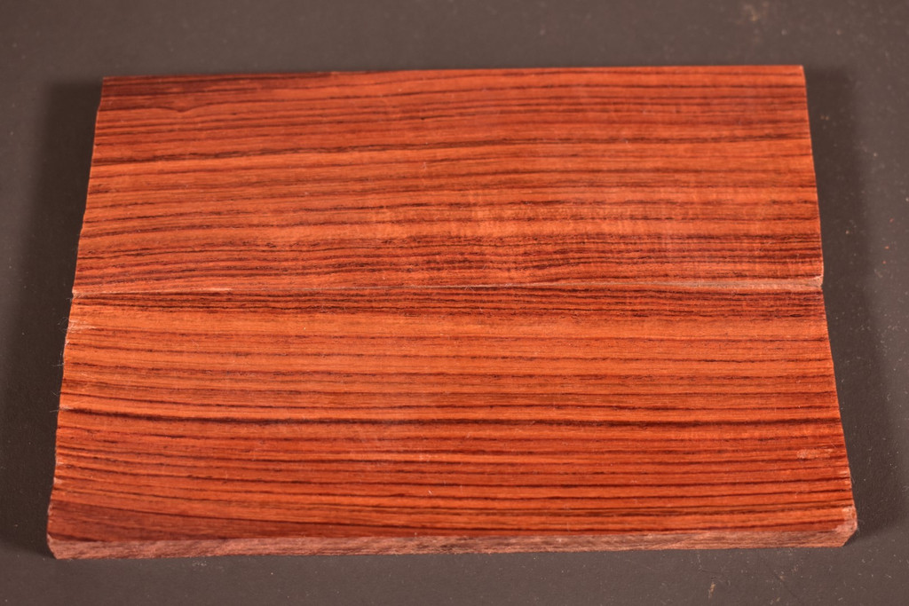 Brazilian Kingwood Scales 38 (2 x .42 x 5.6)x2