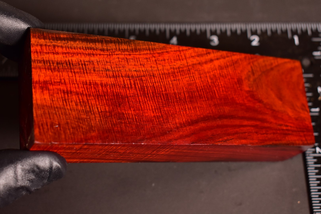 Curly Siam Rosewood 25 (2.15 x 1.15 x 5.85)