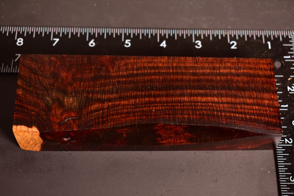 Curly Siam Rosewood 29 (2.15 - 1.85 x 1.15 x 6.5)