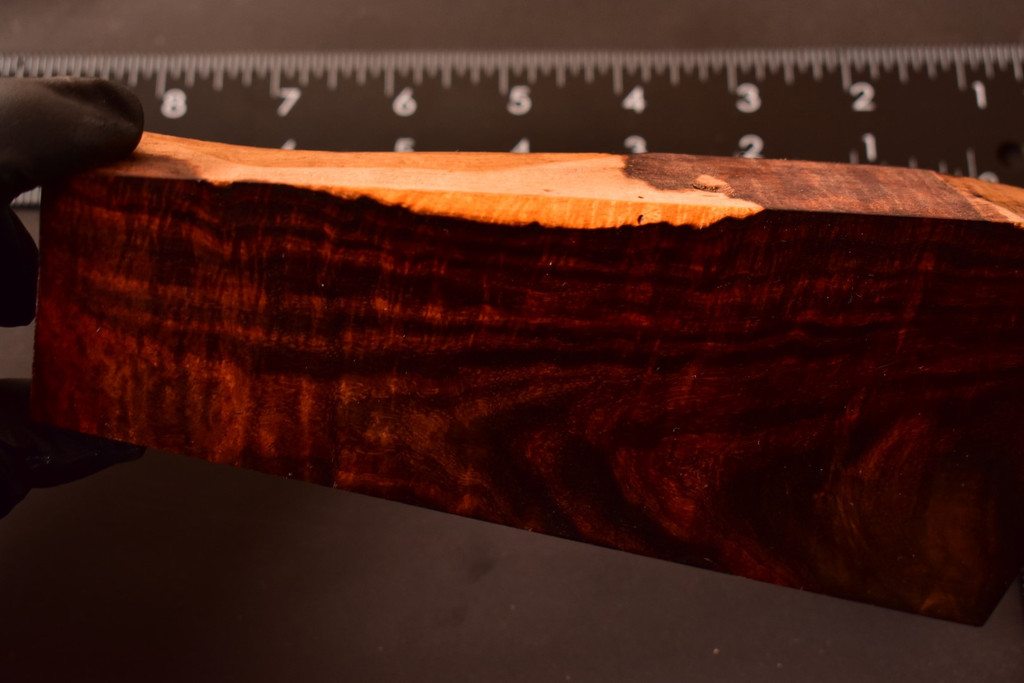 Curly Siam Rosewood 35 (3.2 -1.75 x 1.1 x 7)