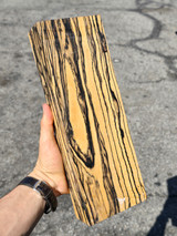 BEST Curly Black and White Ebony W2 (4.5 x 2.2 x 12.5) BEST Curly Black and White Ebony W2 (4.5 x 2.2 x 12.5)