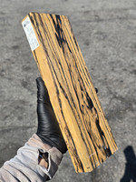 Black And White Ebony 8 (4.1 x 1.4 x 12.35)