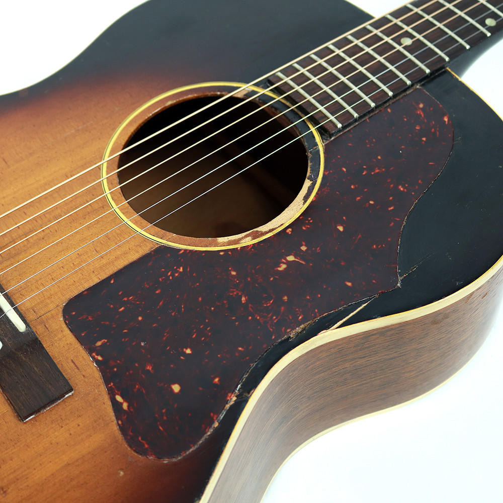 Vintage 1959 Gibson LG-1 Acoustic Guitar Sunburst Finish | Cream