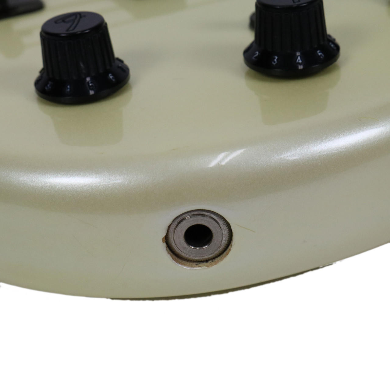 Vintage 1984 Fender Jazz Bass Special White Pearl Finish | Cream