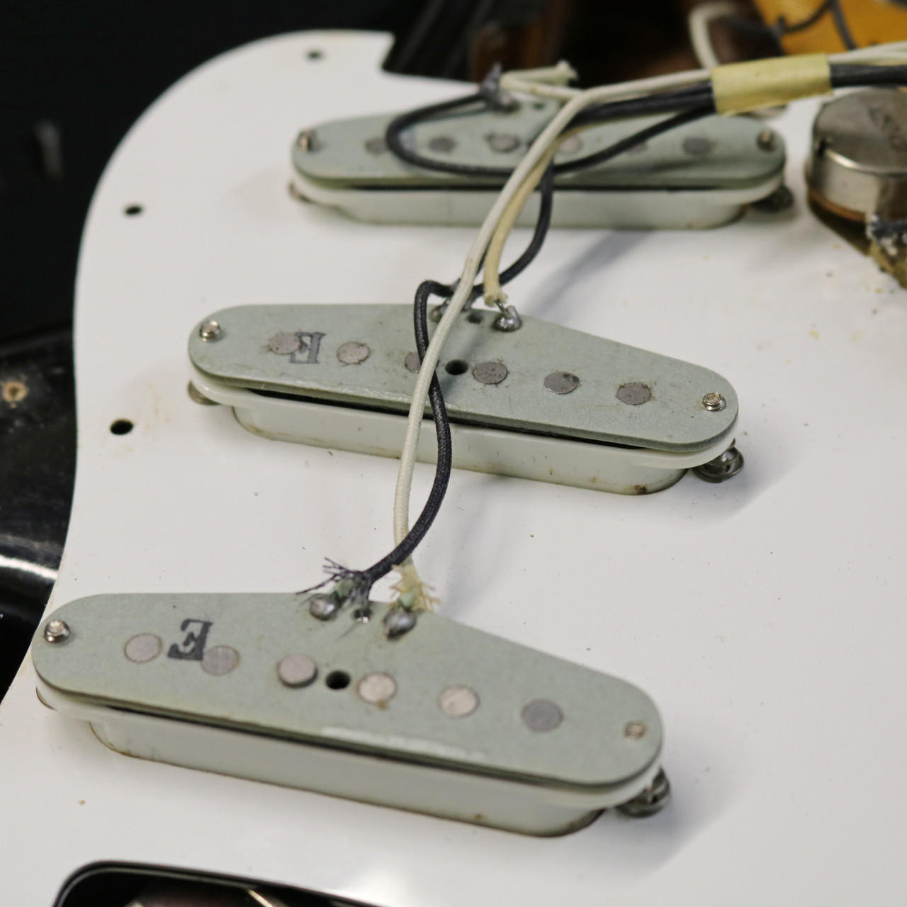 Vintage Early '80s Tokai TST-62 Tobacco Sunburst Finish | Cream