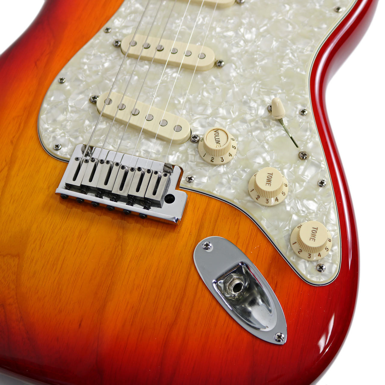 2009 Fender American Deluxe Stratocaster Cherry Sunburst | Cream