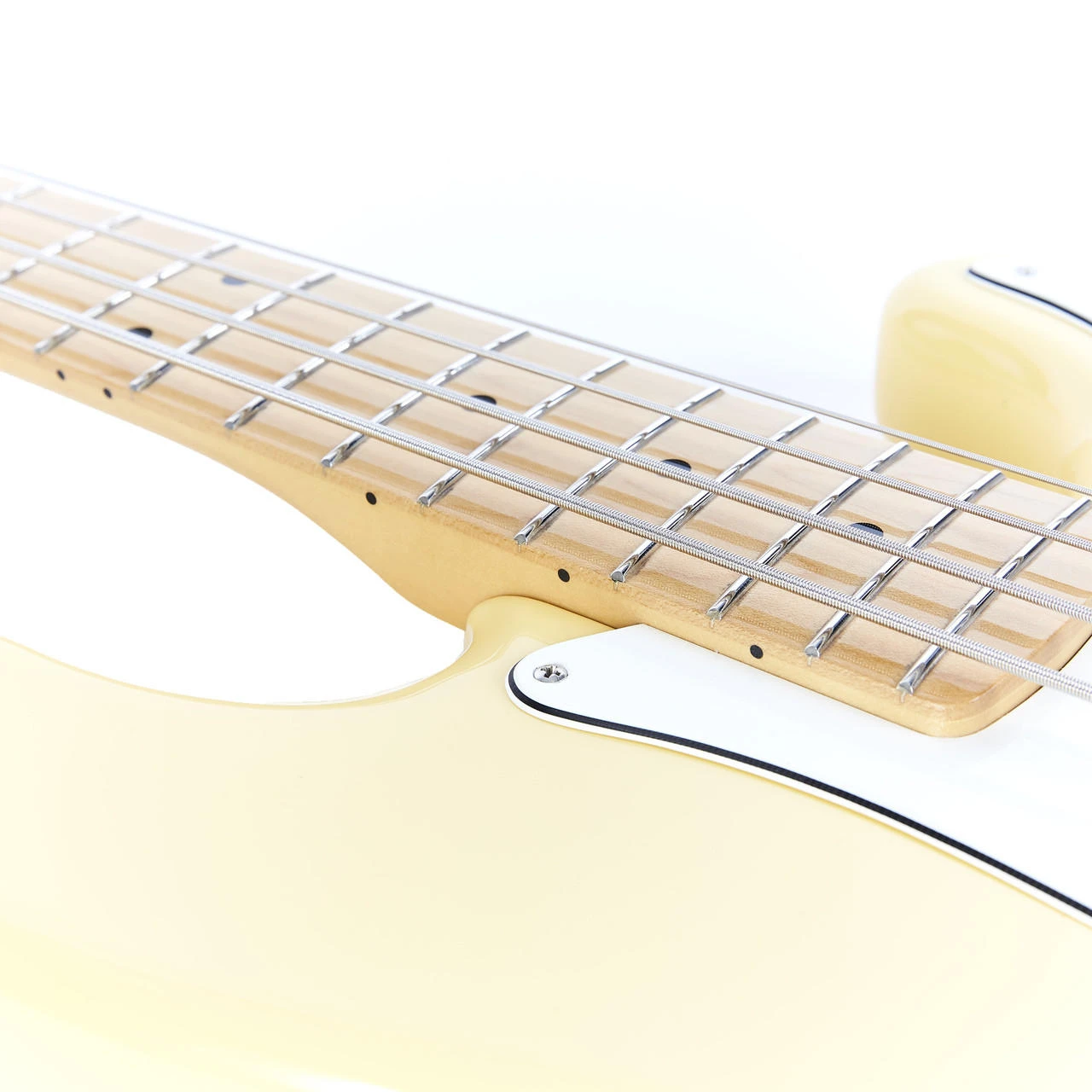 Fender Player Precision Bass Maple - Buttercream | Cream City Music