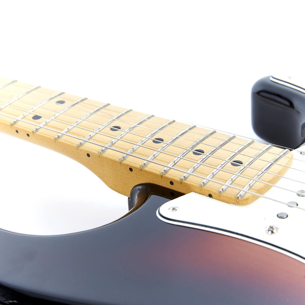 Fender Player Series Stratocaster HSS Maple Neck 3 Color Sunburst