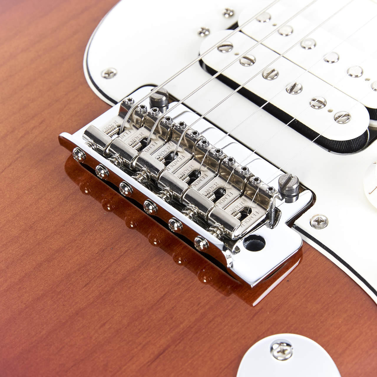 Fender Player Series Stratocaster HSS Pau Ferro - 3 Color Sunburst