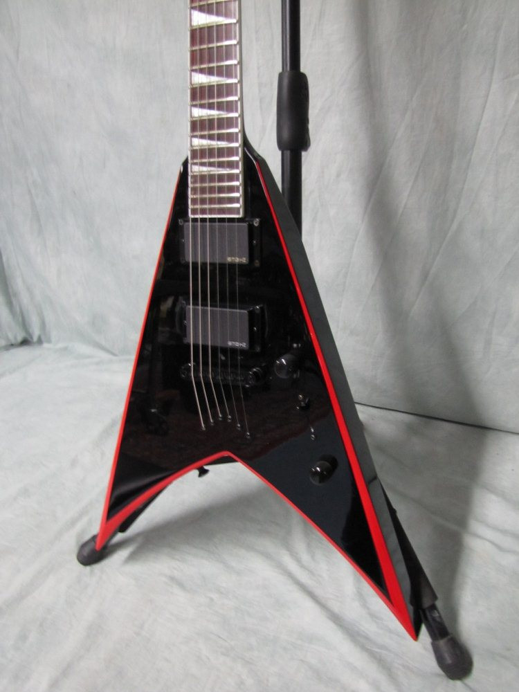 ギター JACKSON PRO KING V KVMG SW/BK BEVELS Jackson Pro Plus Limited Edition Pure Metal, King V KV1A Electric