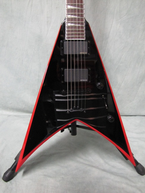 Jackson KVXT King V Black with Blood Red Bevels Electric Guitar
