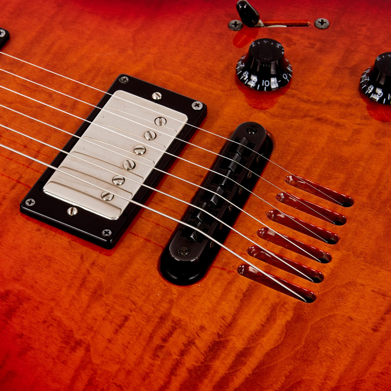 Used Godin LG Cherry Sunburst 2008 | Cream City Music