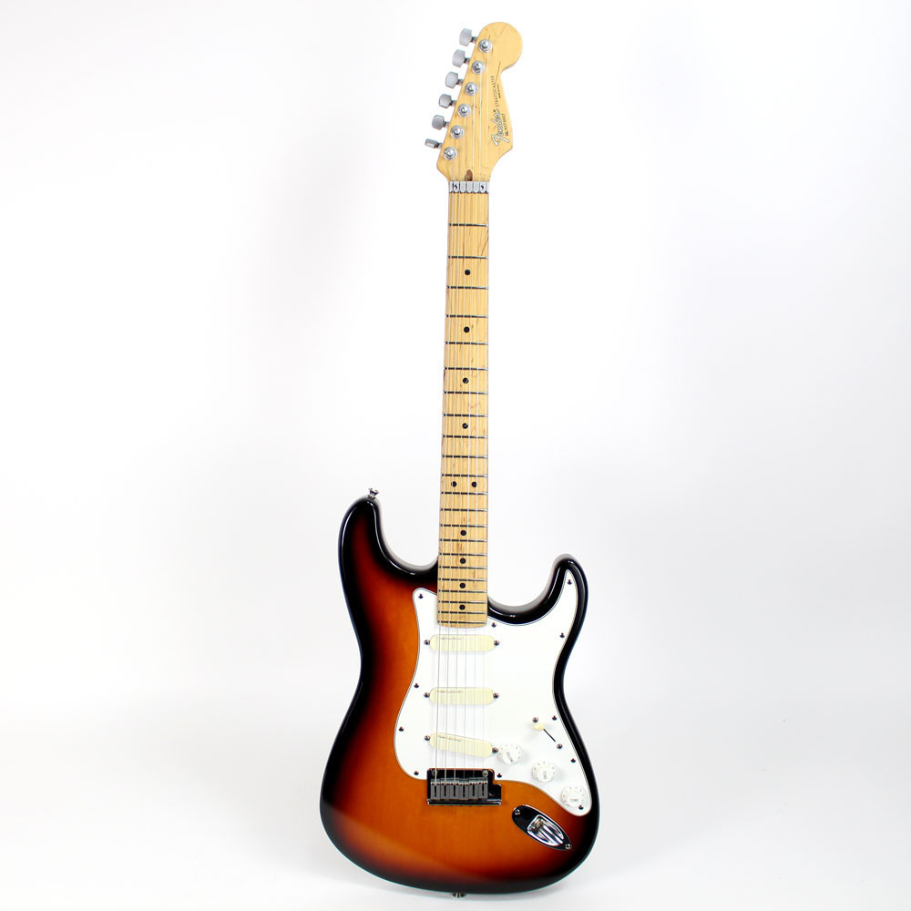 Fender Stratocaster サンバースト 92〜93年フジゲン製 Fender ST-62 Stratocaster 3 Color Sunburst 1993 – Chicago Music
