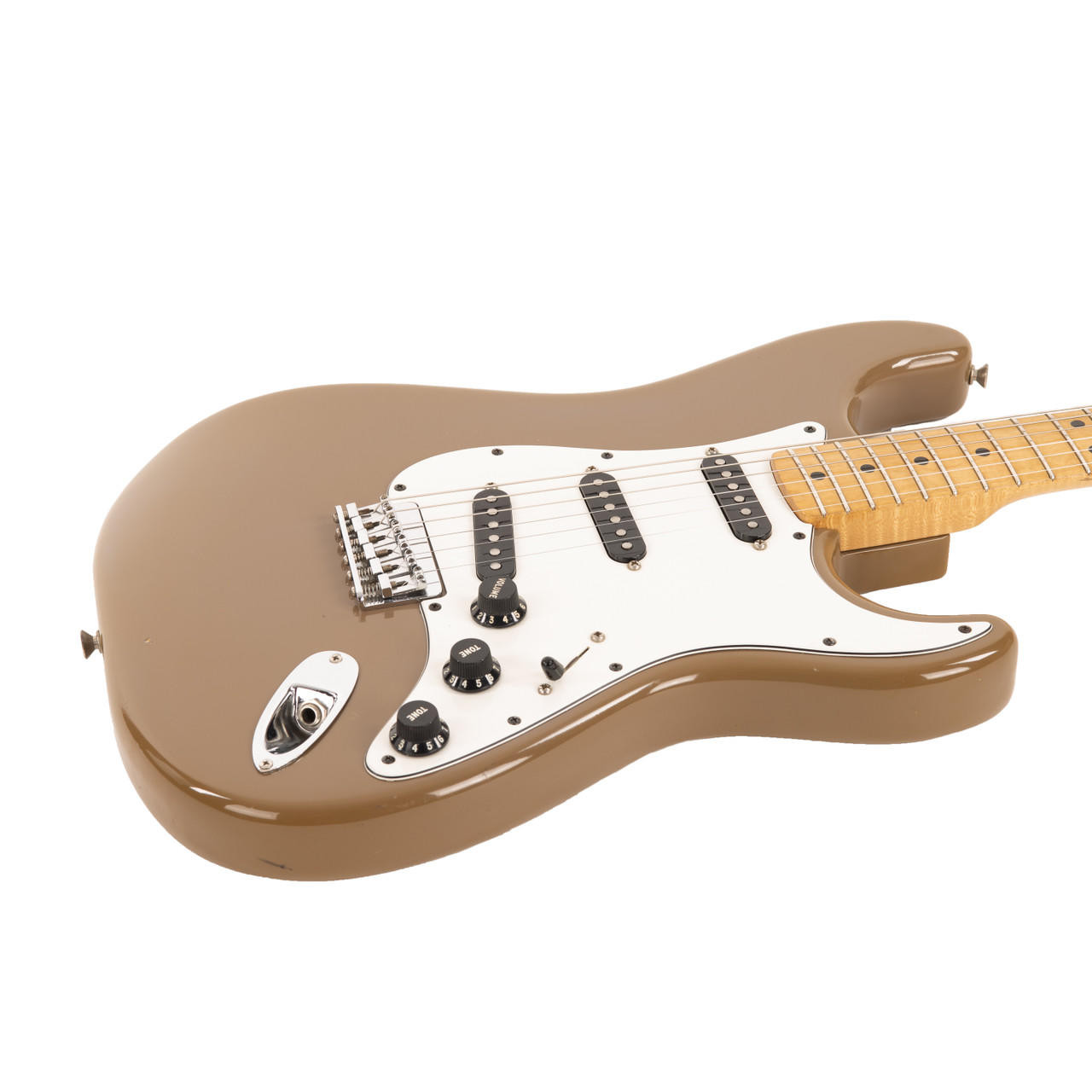 Vintage Fender Stratocaster Hardtail International Color Sahara