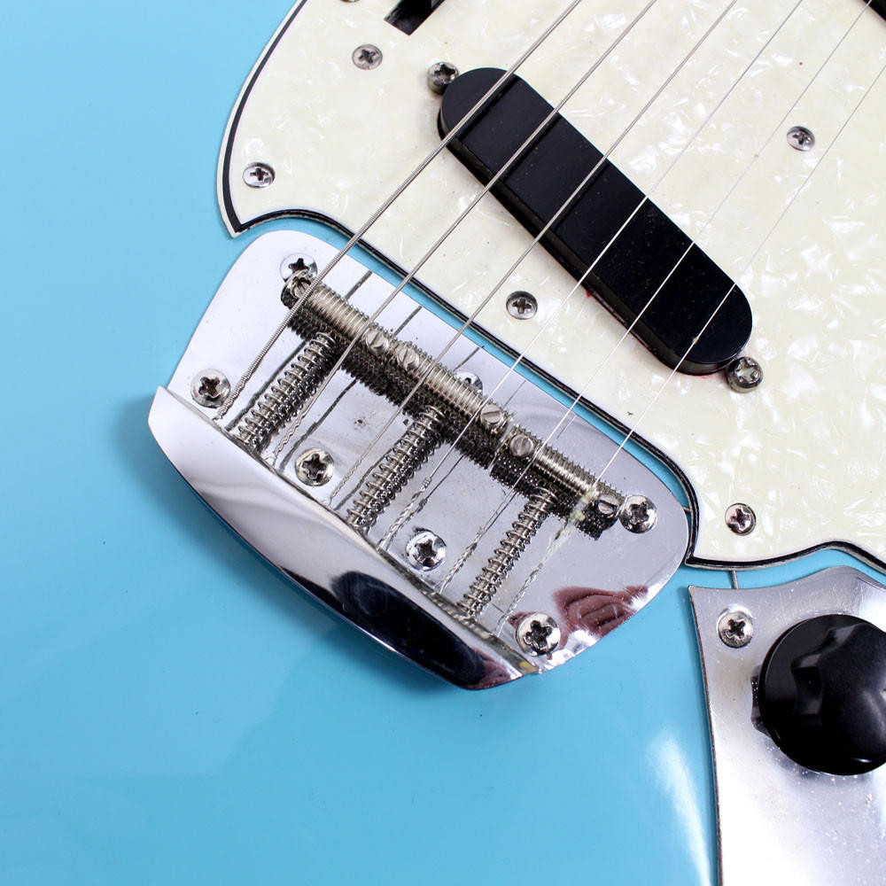 Vintage 1965 Fender Duo Sonic II Electric Guitar in Blue Finish