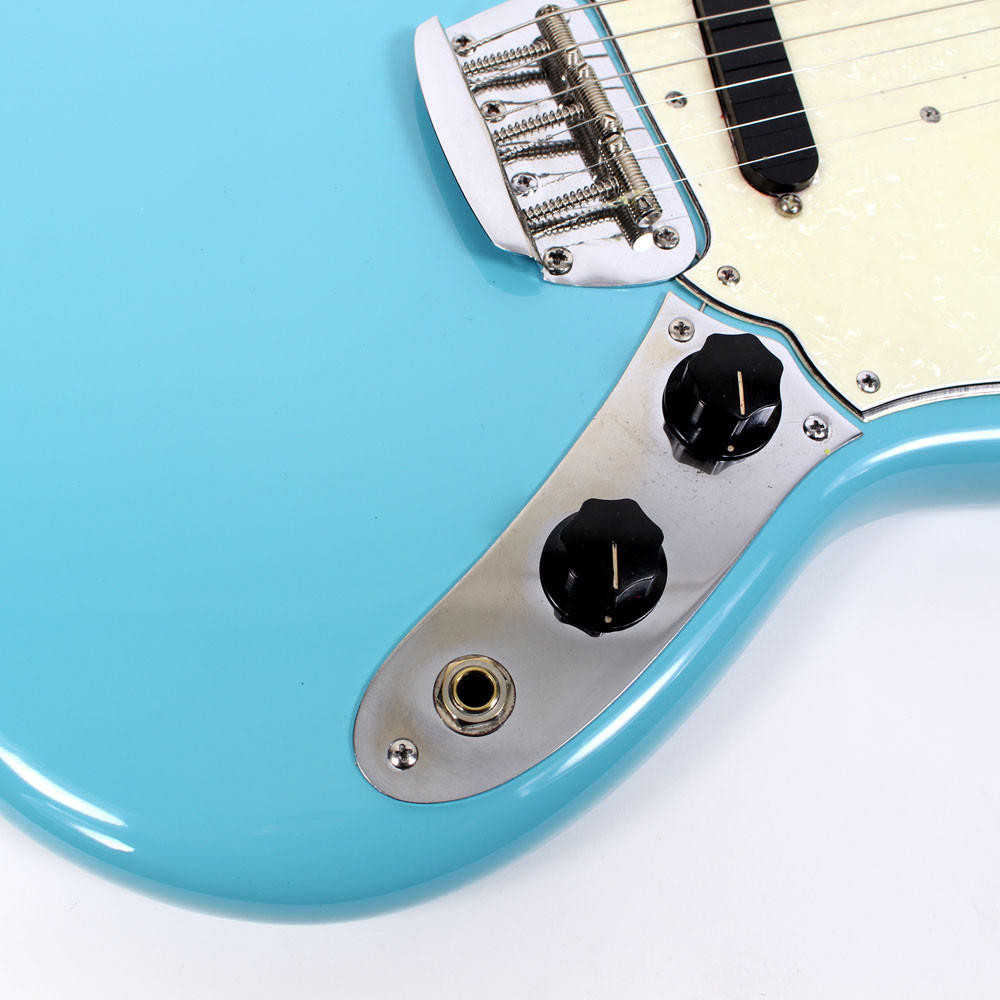 Vintage 1965 Fender Duo Sonic II Electric Guitar in Blue Finish