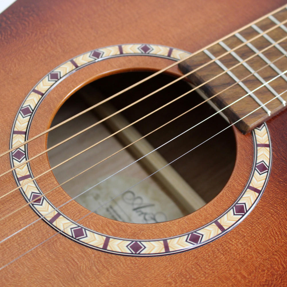 Art & Lutherie Cedar Folk CW Acoustic Electric Guitar in Antique