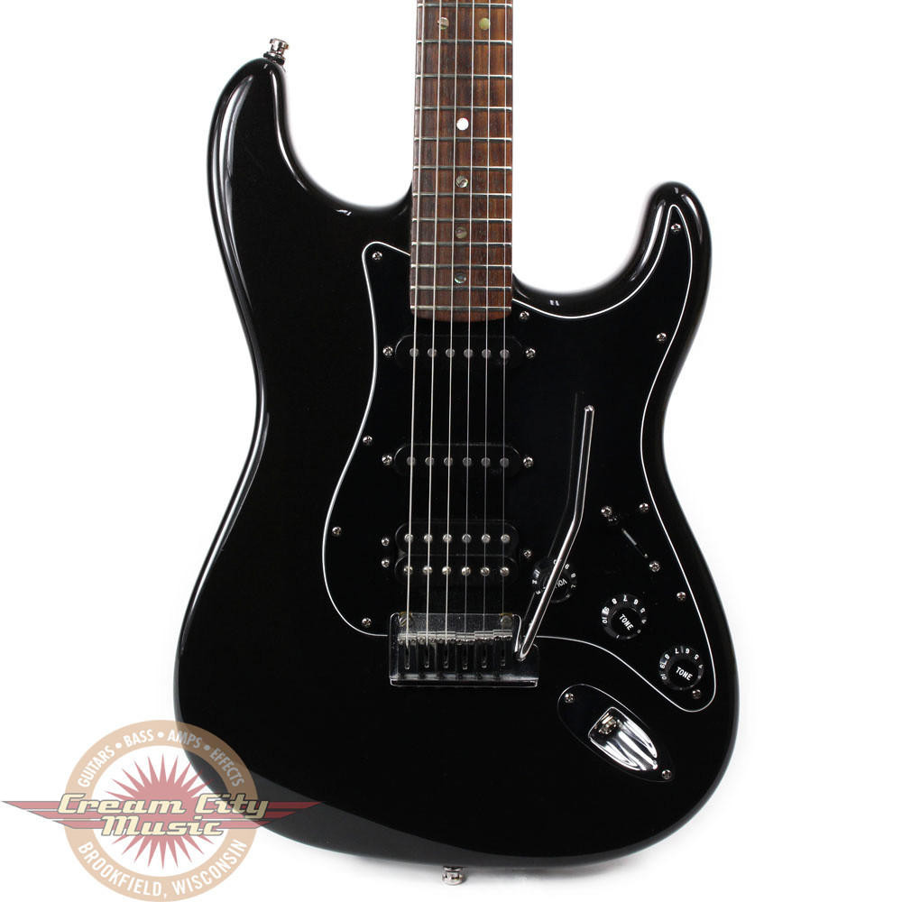 ギター fender Stratocaster black 2007 Fender USA Made Stratocaster Deluxe Electric Guitar Black