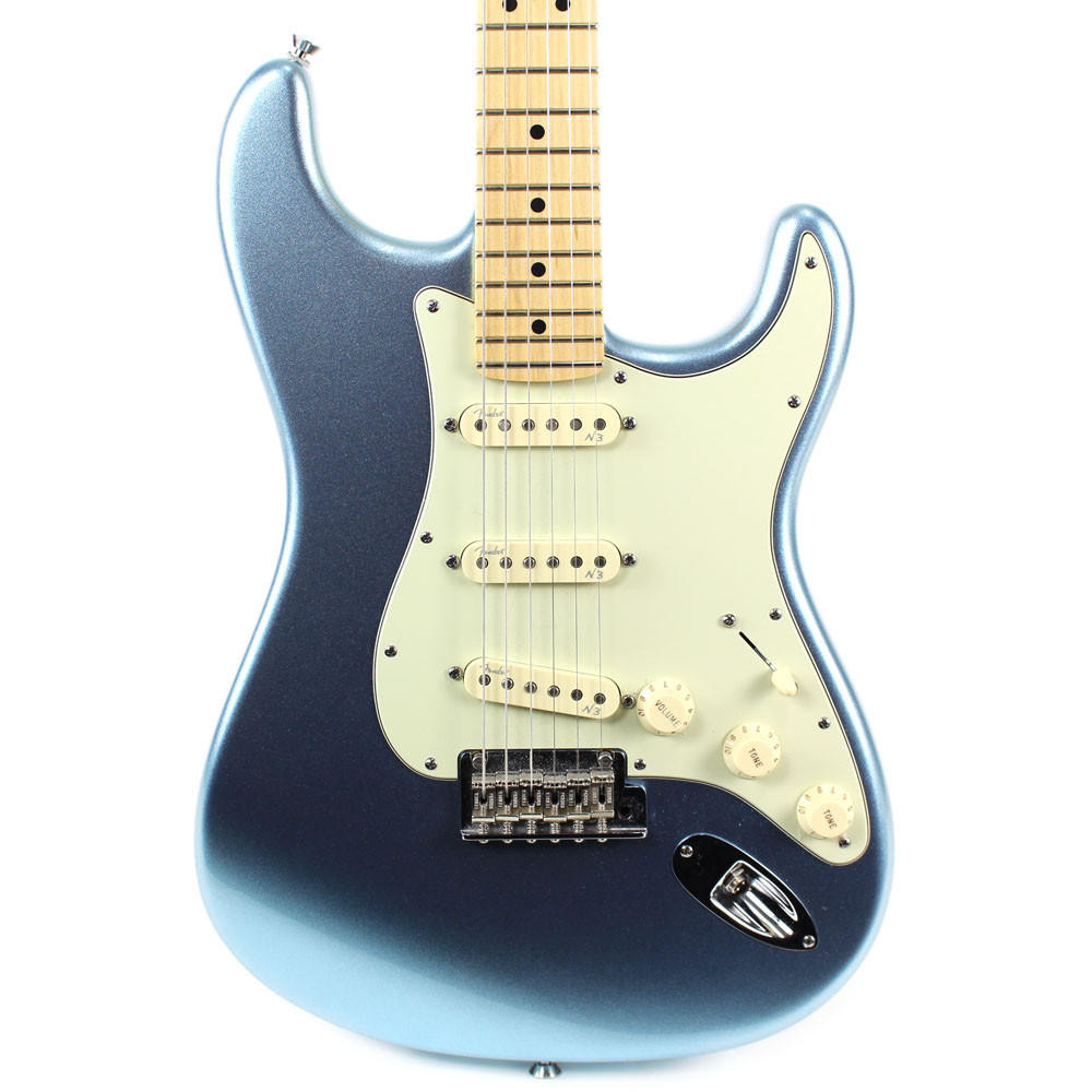 2014 Fender USA American Deluxe Stratocaster Plus Ice Blue