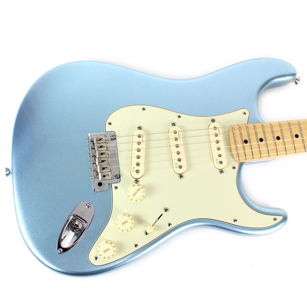 2014 Fender USA American Deluxe Stratocaster Plus Ice Blue