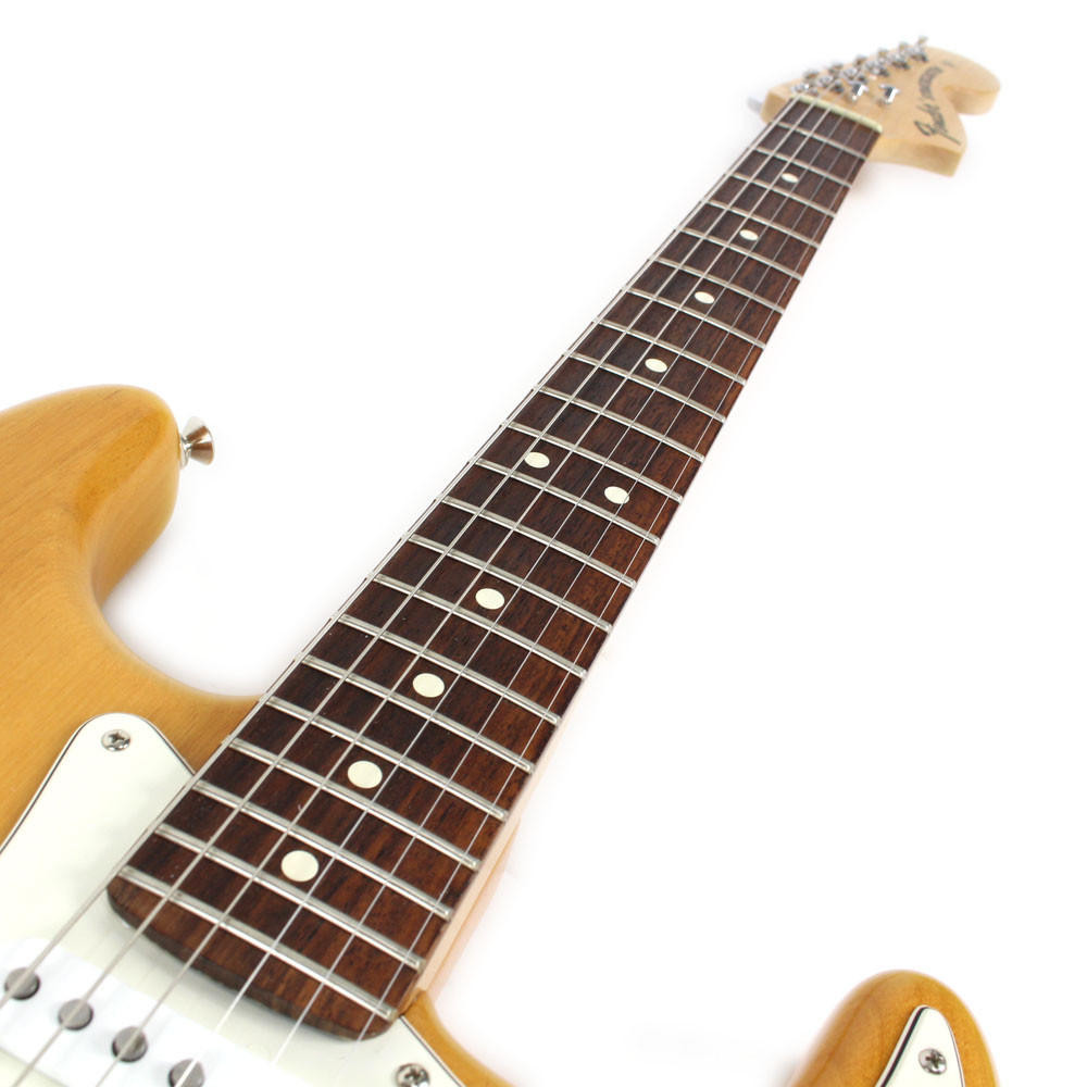 2005 Fender USA Highway One Stratocaster Electric Guitar Natural