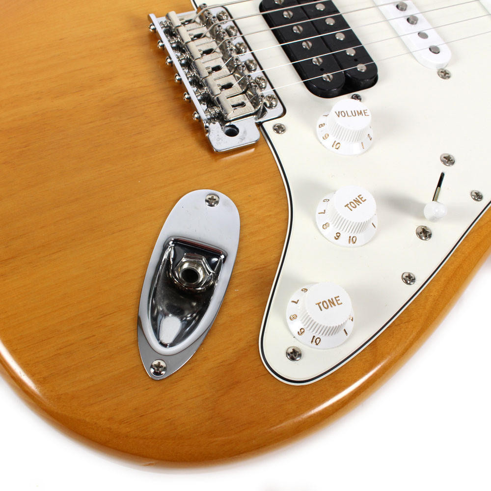 2005 Fender USA Highway One Stratocaster Electric Guitar Natural