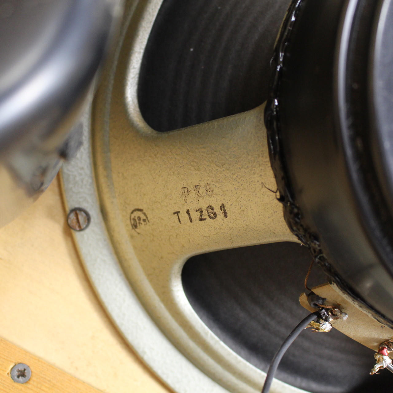 Vintage 1977 Marshall Model 1982 120W 4x12 Guitar Speaker Cabinet