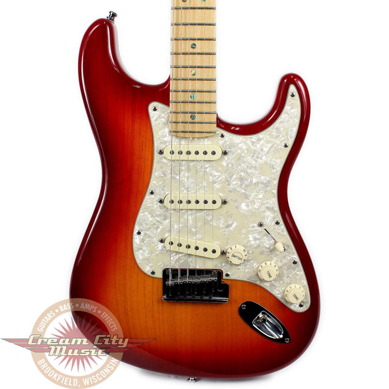 2005 USA Made Fender Deluxe Stratocaster Electric Guitar Cherry