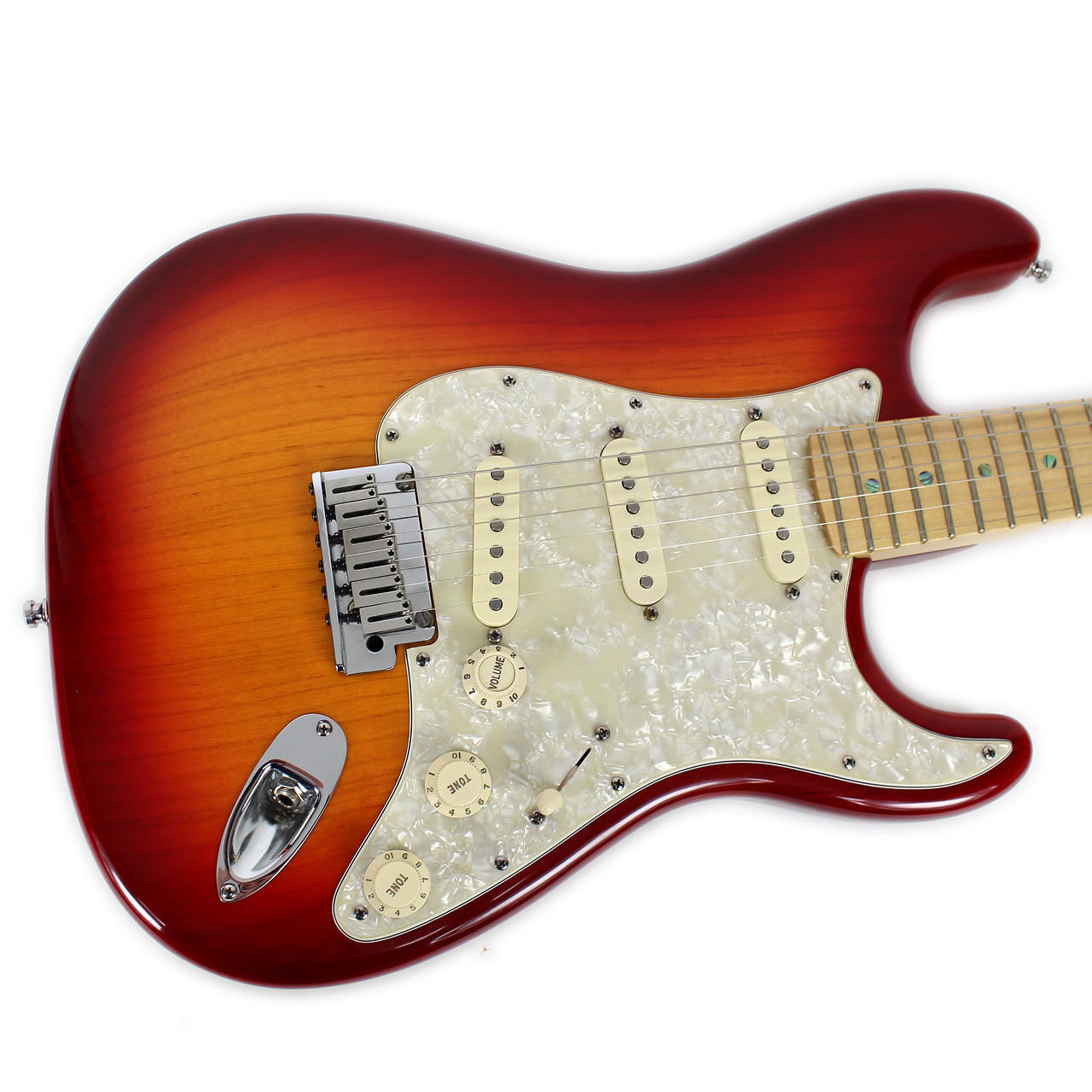 2005 USA Made Fender Deluxe Stratocaster Electric Guitar Cherry