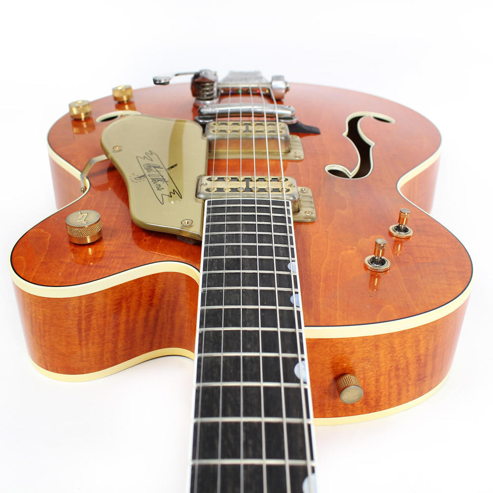 Gretsch USA Custom '59 6120 Chet Atkins Curly Maple Relic | Cream