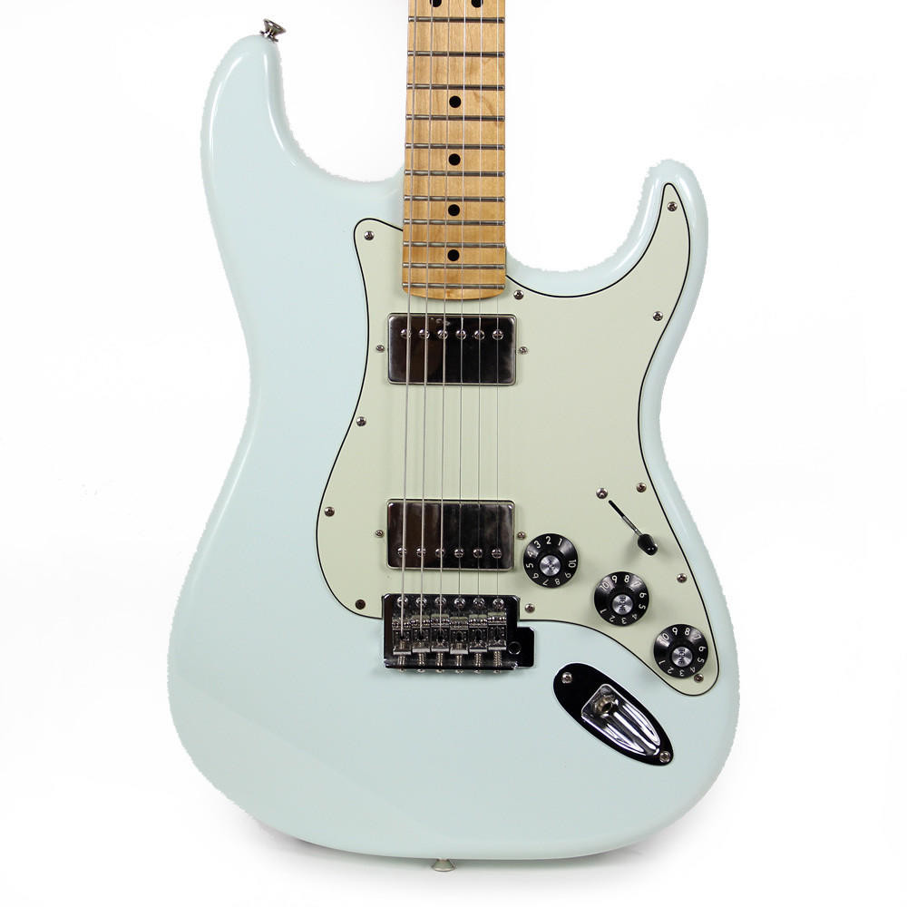Used Fender Blacktop Stratocaster HH Electic Guitar in Sonic Blue