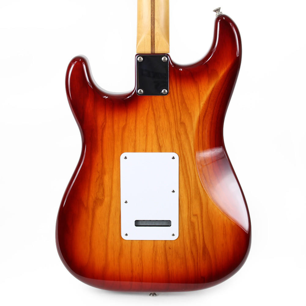 2010 Fender Standard Stratocaster HSS in Sienna Sunburst | Cream