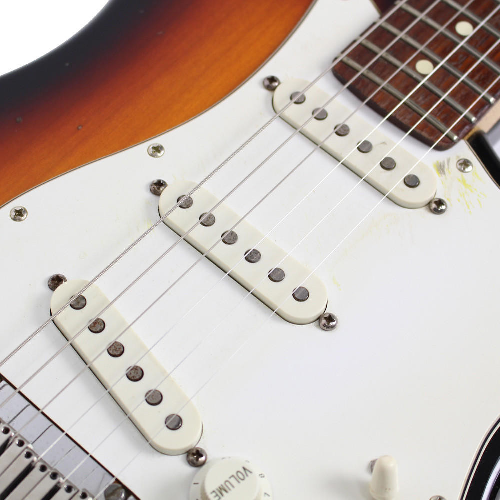 1997 Fender American Standard Stratocaster in Sunburst | Cream