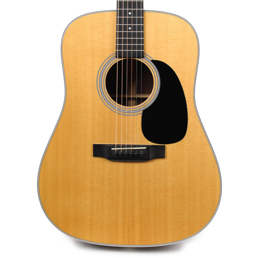 Martin D-28 2008　マーチン マーティン 2008 Martin D-28 Dreadnought Acoustic Guitar Natural Finish