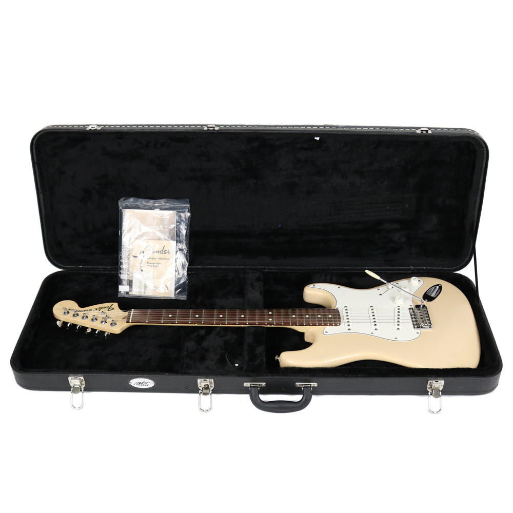 2007 Fender Highway One Stratocaster in Honey Blonde | Cream City