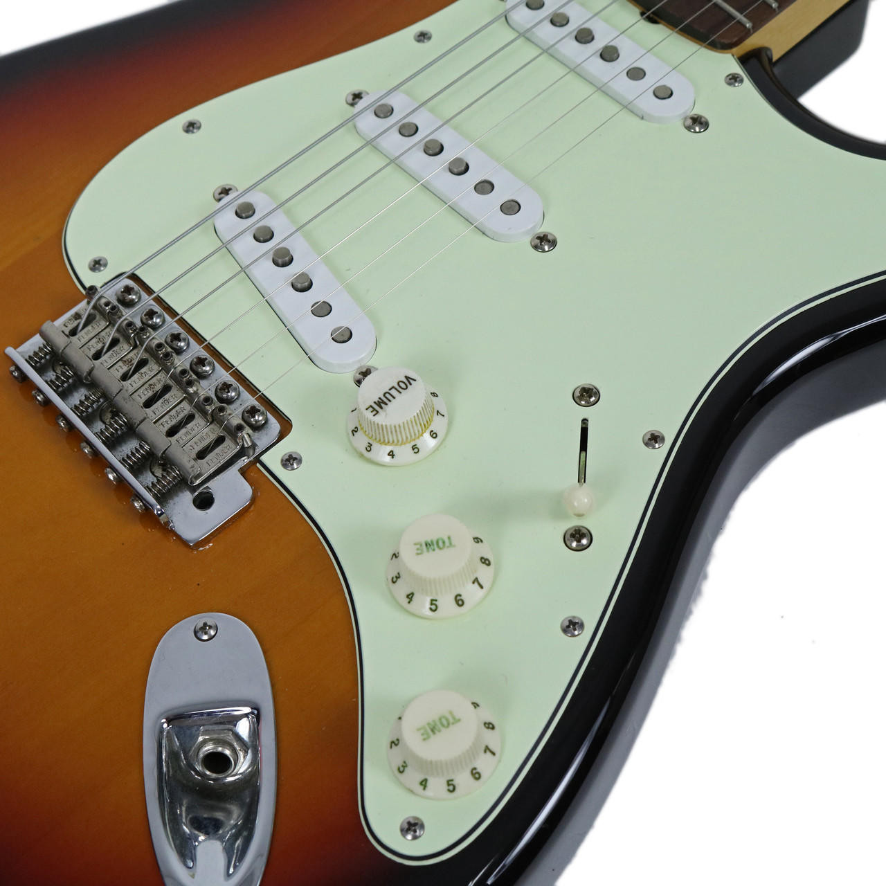 1998 Fender '62 Reissue Stratocaster Electric Guitar Sunburst Made