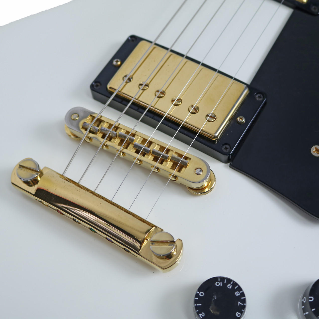 2006 Gibson Les Paul Studio Electric Guitar Alpine White | Cream