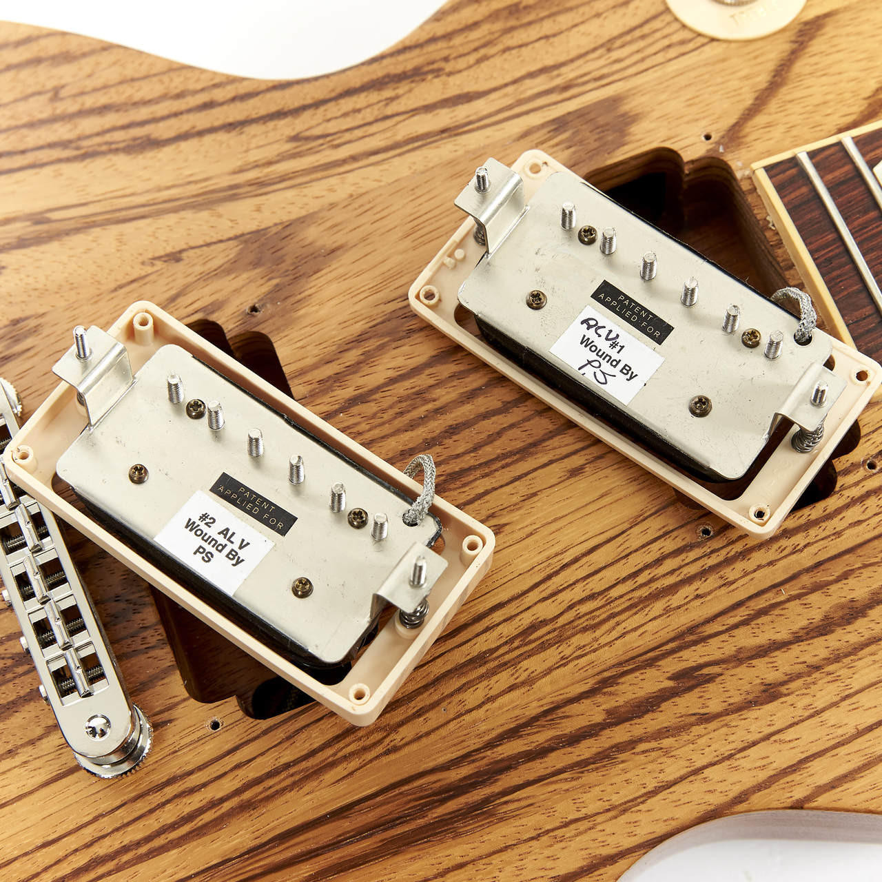 最終値下げ 洋書 GIBSON　ELECTRICS　THE　CLASSIC 2007 Gibson Les Paul Classic Limited Edition Zebrawood Top