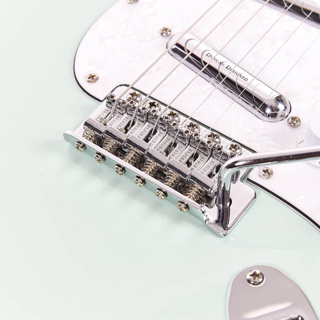 ◇ドリーム尼崎1号館◇ Squier Stratocaster DUNCAN PU Used Squier Stratocaster Duncan Designed Lipstick Pickups Surf