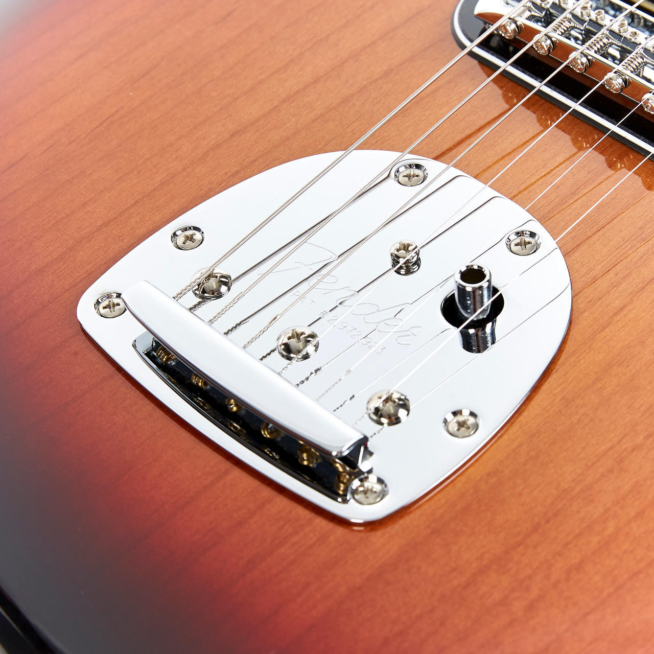 Fender Player Series Jaguar Pau Ferro - 3 Color Sunburst | Cream