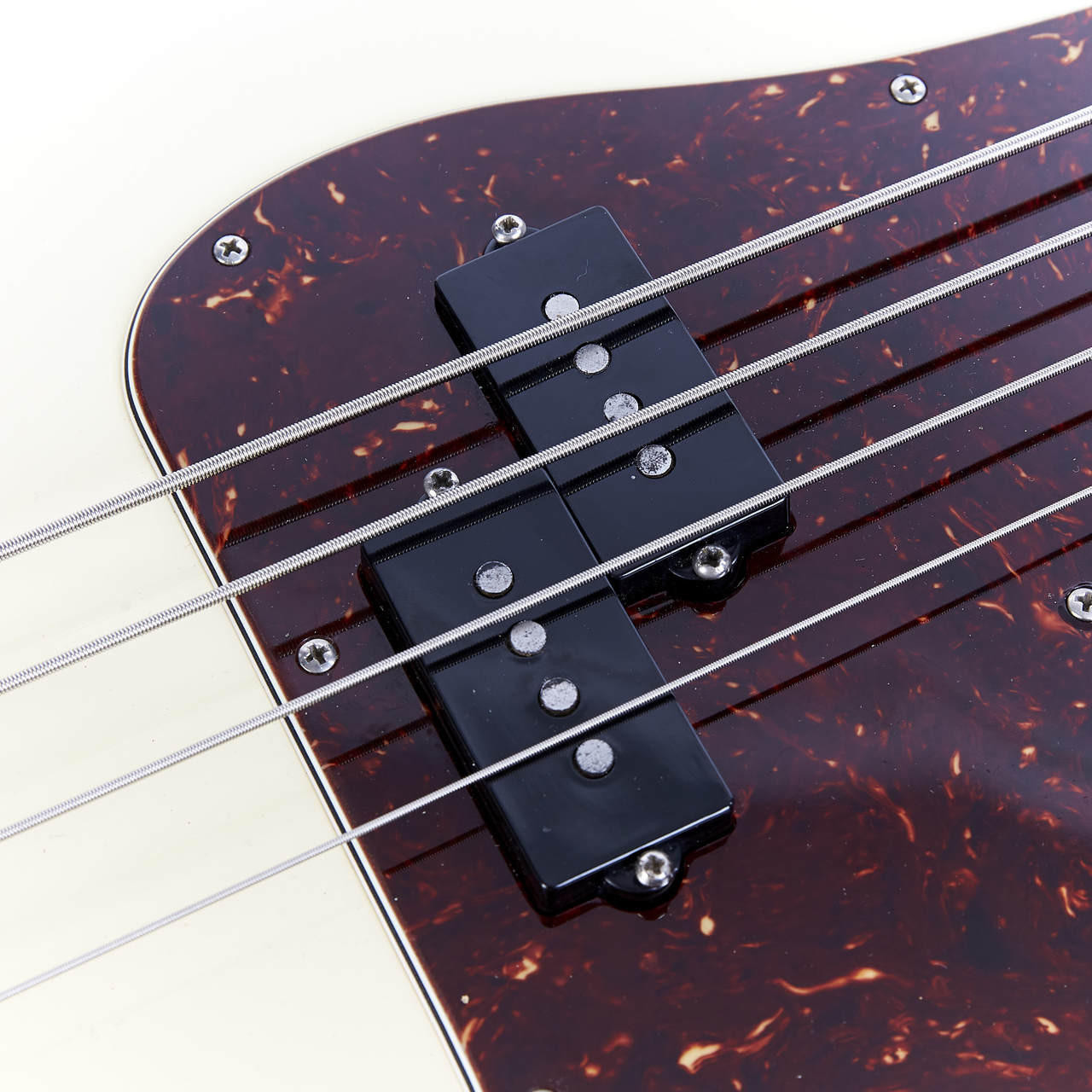 Vintage Fender Precision Bass Olympic White 1981 | Cream
