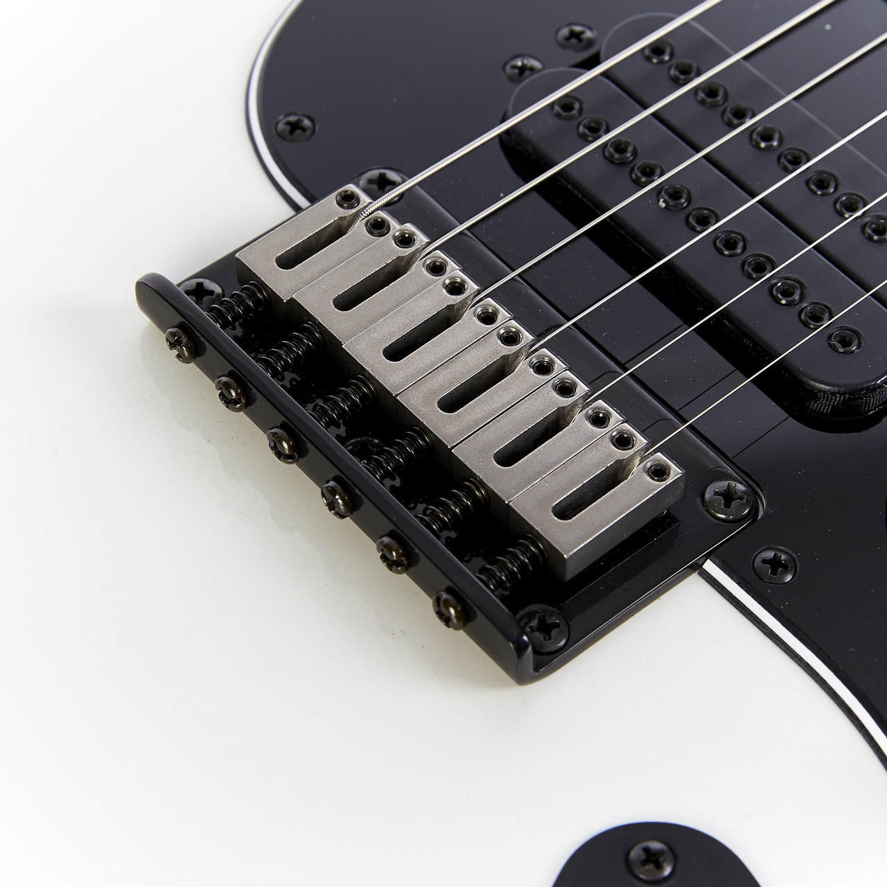 Used Carvin Bolt Classic Solid Body HSS - White | Cream City Music