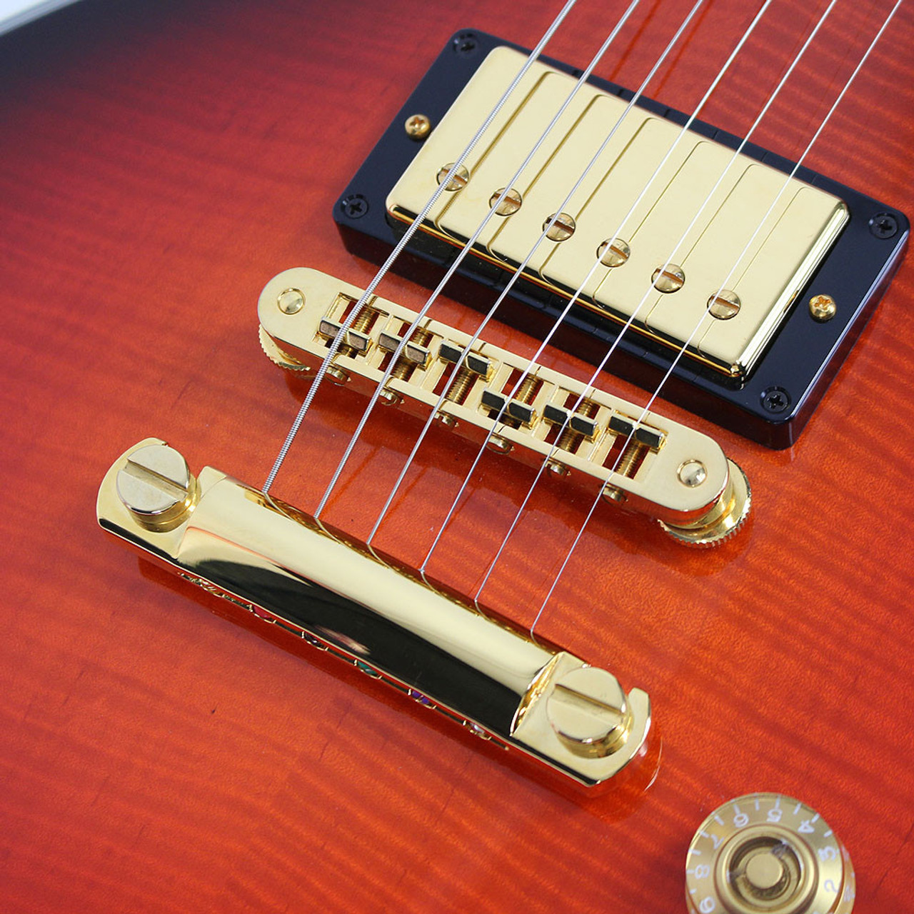 2007 Gibson Les Paul Supreme Electric Guitar in Sunburst